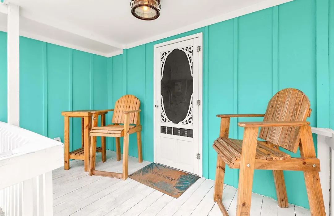 Castaway Cottage-1